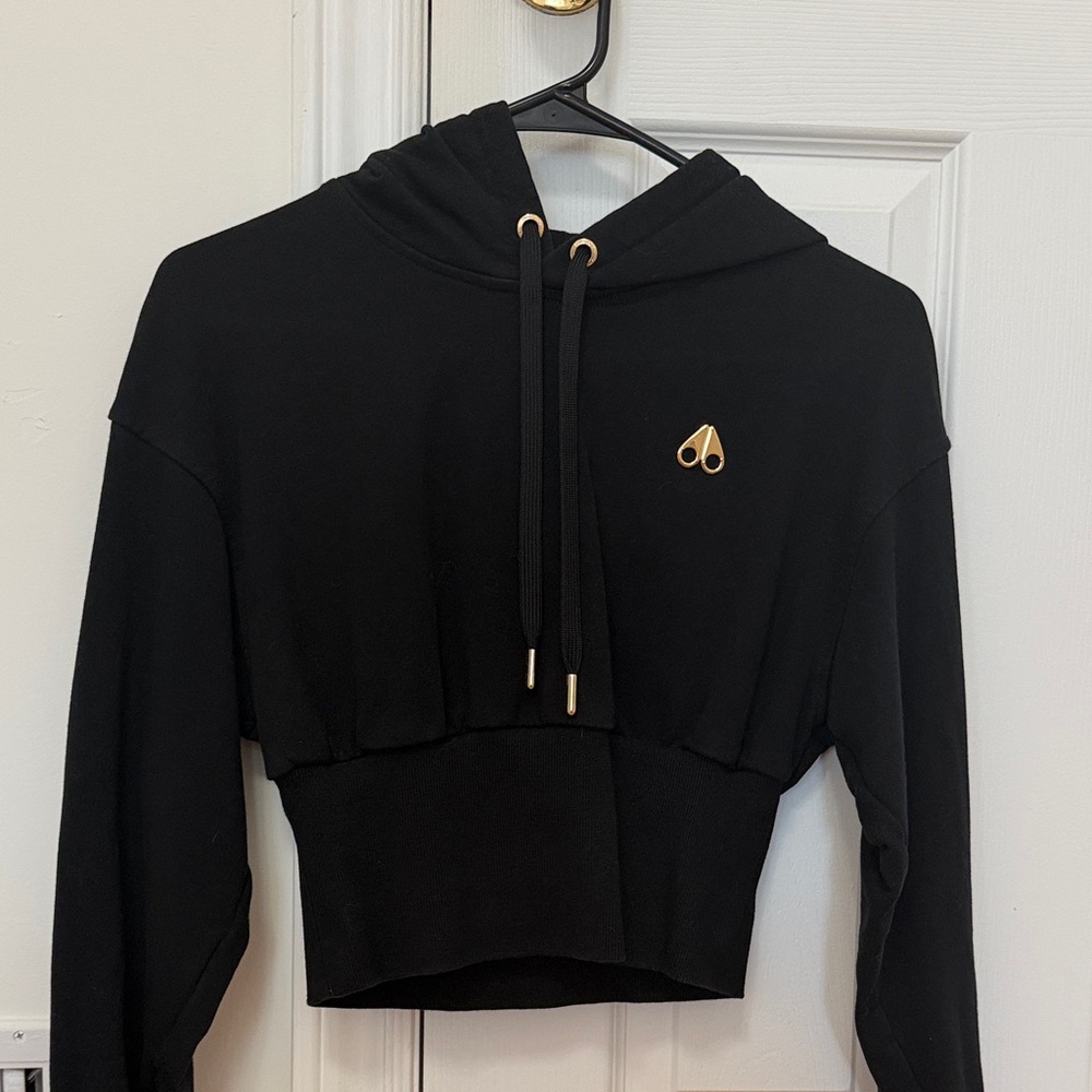 Moose Knuckles Black Cropped Hoodie with Gold Hardware